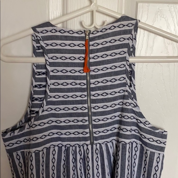 THML Dress - Picture 3 of 3